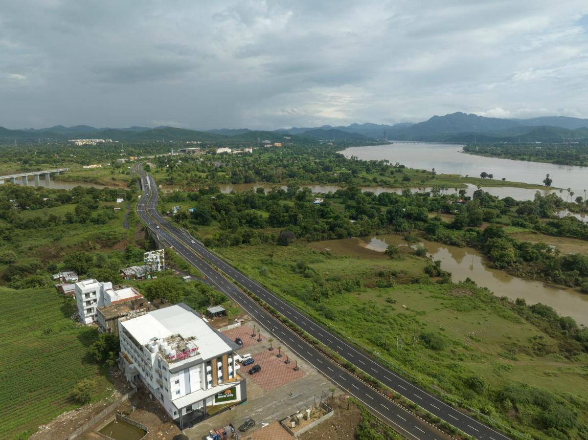 The Scenic Unity Hotel Garudeshwar Buitenkant foto