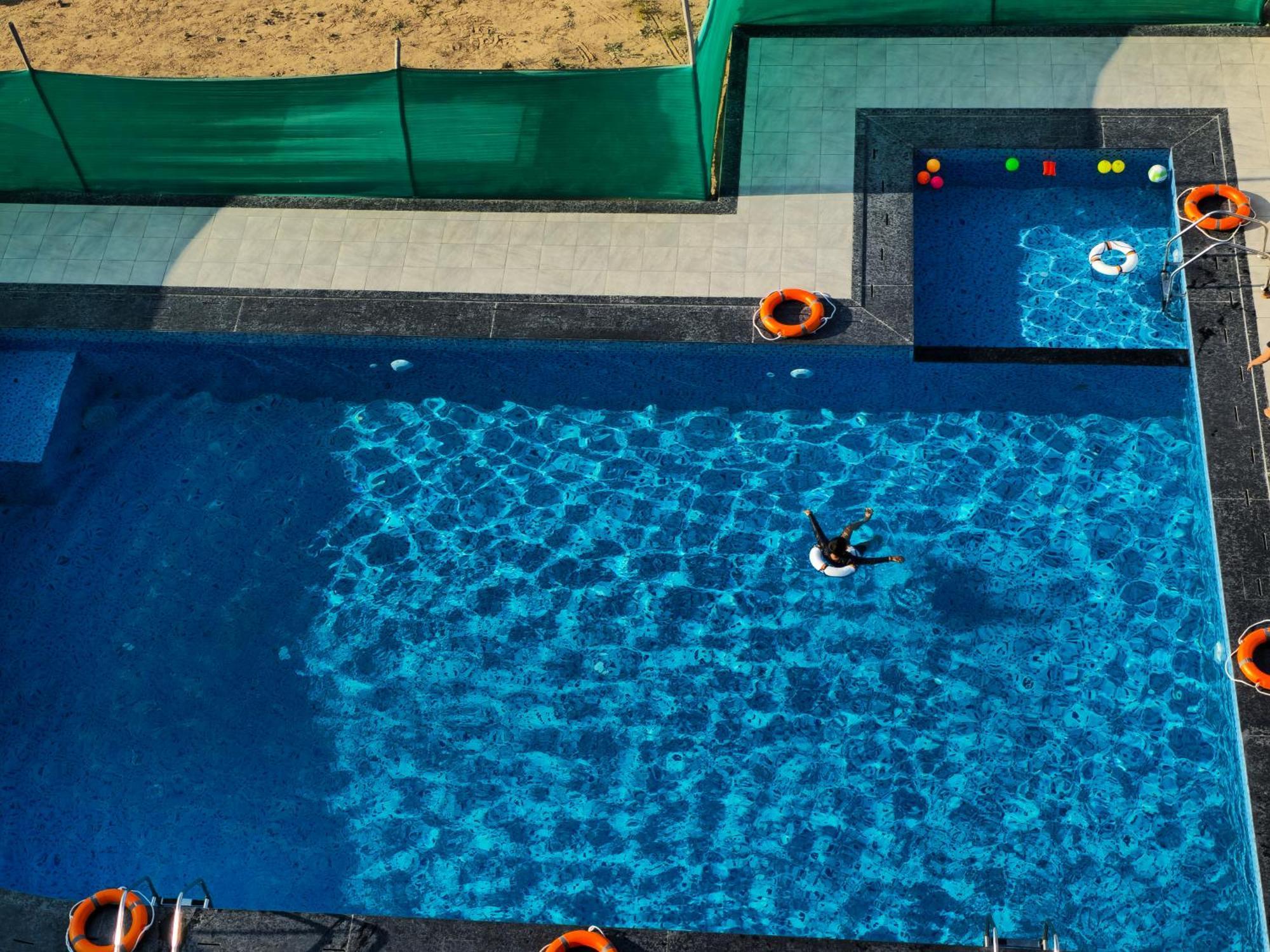 The Scenic Unity Hotel Garudeshwar Buitenkant foto
