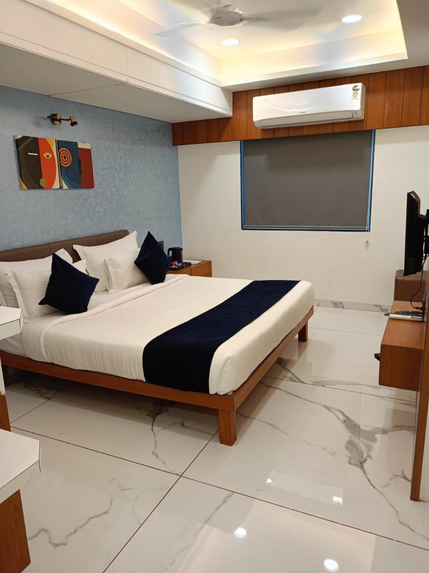 The Scenic Unity Hotel Garudeshwar Buitenkant foto
